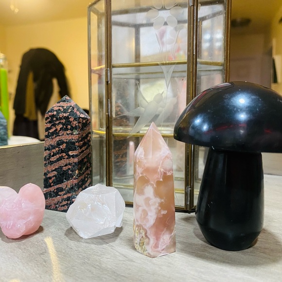 Mini Flower Agate Crystal Tower - Picture 5 of 6